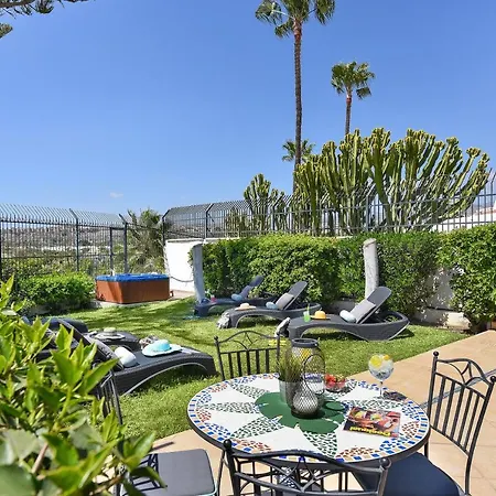 Ferienhaus The Secret Garden *